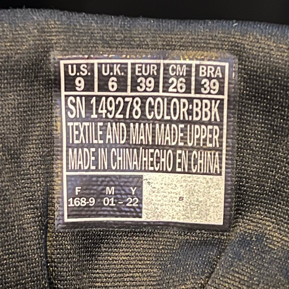 Skechers Black Quilted Memory Foam Tennis Shoes Size 9 - Picture 7 of 7